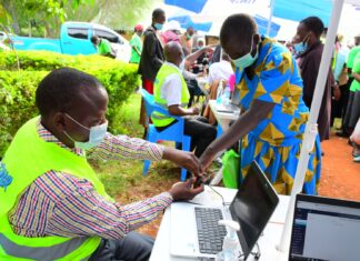 County government gives vulnerable people medical insurance cover