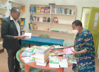 Family seeks to satiate community appetite for books