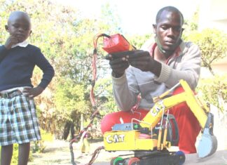How man turns plastics into toys to conserve environment