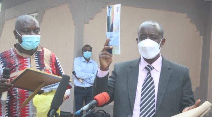 Menyenya alumni fete former principal, starts kitty for needy students