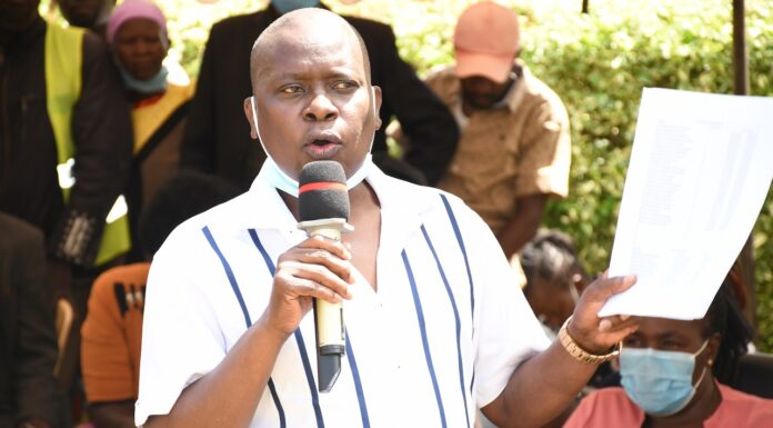 Legislature wants governor investigated over leaked pay-slip