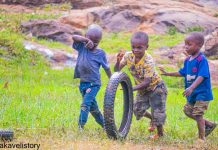 Shots from the ghetto: A young photographer’s journey of resilience A photo of children playing in Kibra. Makaveli shoots such positive photos to recreate the live lived in the slums and infuse positivity on the people. PHOTO/Makaveli.