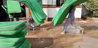 Sleep for inmates as Alliance School and Crime Si Poa donate mattresses Inmates at Nairobi West Prison carry the donated mattresses on Thursday, March 16, 2023. The donation was done by Alliance High School, in collaboration with Crime Si Poa., under its Phoenix and After Care Program. PHOTO/Tebby Otieno, Scholar Media Africa.