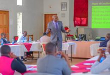 Dr. Walter Okibo, MBS, MHC, a multi-award winning visionary and transformational leader, entrepreneur, strategist, consultant and policy maker, presenting during a training for leaders recently. PHOTO/Arise Circle KE.