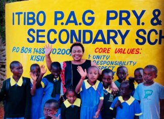 All’s Not Lost: Bailing students and staff out of stress Edinah Kangwana MBS, MHC., having a light moment with pupils at Itibo P.A.G Primary and Junior Secondary School recently. As a mental health and wellness champion, she has been on a mission to empower young people on matters mental health, personal development and related matters of interest. PHOTO/Courtesy.
