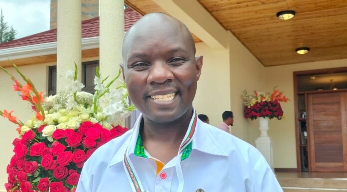 Amb. Obadiah bags presidential honor as humanitarian philanthropy hero Amb. Dominic Obadiah showcases his Heroes award, which he has earned from his humanitarian philanthropy services to humanity. He received the presidential award, which is under Philanthropy, during the 60th Mashujaa Day celebrations held in Kericho County. PHOTO/Courtesy.