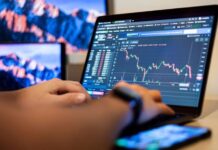FX trader in motion. One advantage of FX trading is flexible working hours, and it is becoming the go-to business for many young Kenyans PHOTO/Courtesy.
